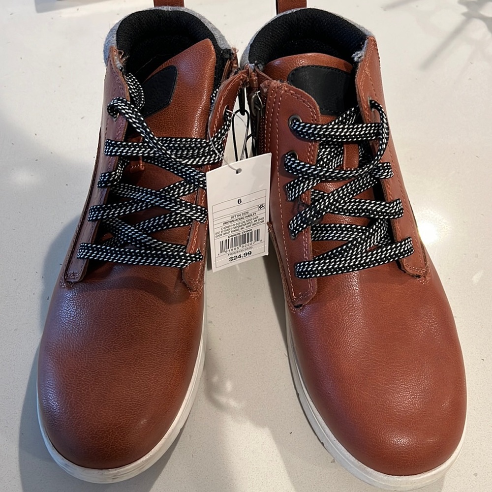 Brand new Cat&Jack brown Hadley boys boots with side zipper.